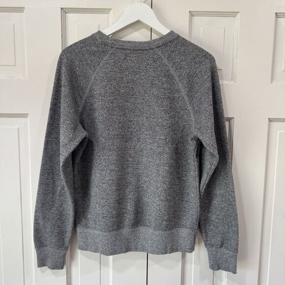Roots Canada Gray Crewneck Sweatshirt Beaver Cozy Beachy Comfortable Small - Picture 3 of 12